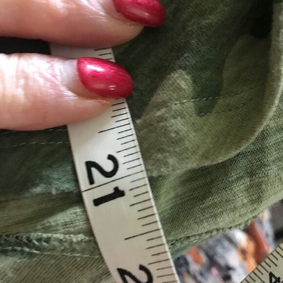 Old Navy Womens Camouflage Green Shirt Size Small - Picture 11 of 13